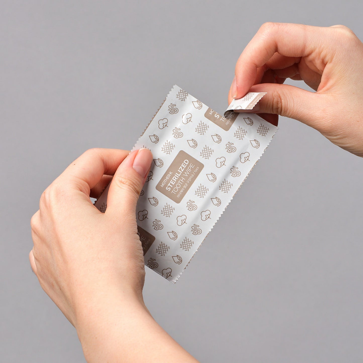 MOTHER-K Sterilised Tooth Wipes – 30pcs
