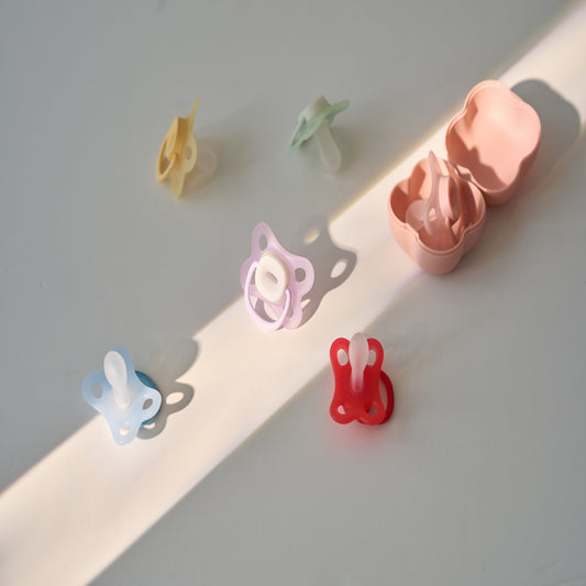 MOYUUM Soft-Wing Pacifier