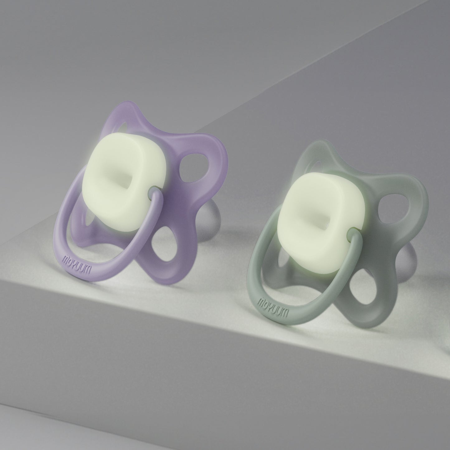 MOYUUM Soft-Wing Pacifier